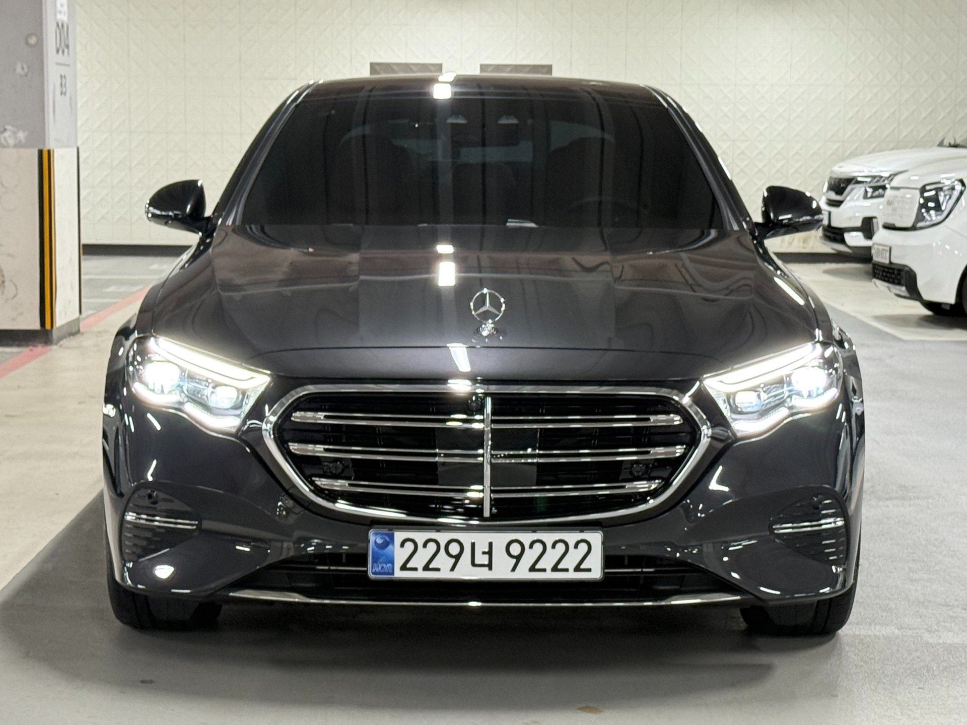 MERCEDES-BENZ E-CLASS - View 1