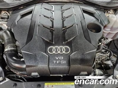 AUDI A8 - 6