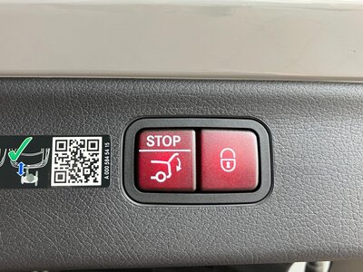 MERCEDES-BENZ EQS SUV - 8