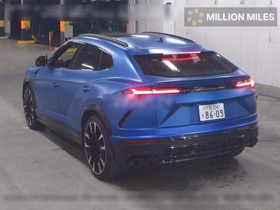 LAMBORGHINI URUS - 2