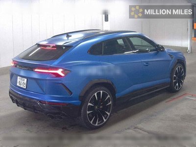 LAMBORGHINI URUS - 5