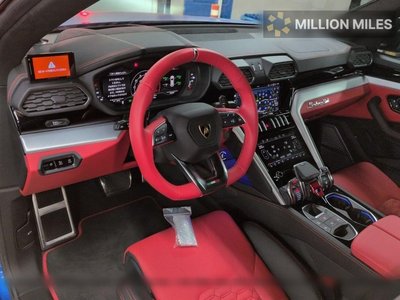 LAMBORGHINI URUS - 3