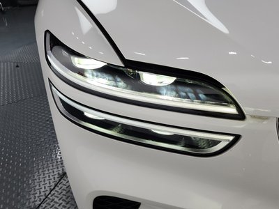 2024 Genesis GV70 photo 9