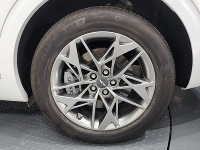 2024 Genesis GV70 photo 8