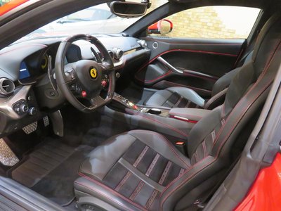 FERRARI F12 BERLINETTA - 8