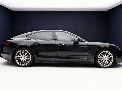 PORSCHE PANAMERA - 8