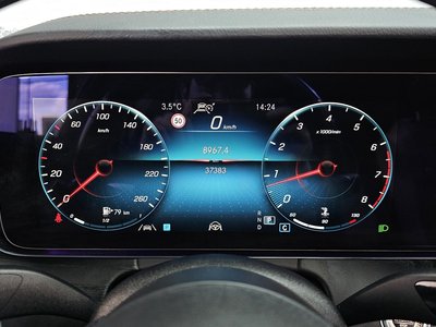 MERCEDES-BENZ E-CLASS - 8