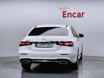 MERCEDES-BENZ E-CLASS - 4