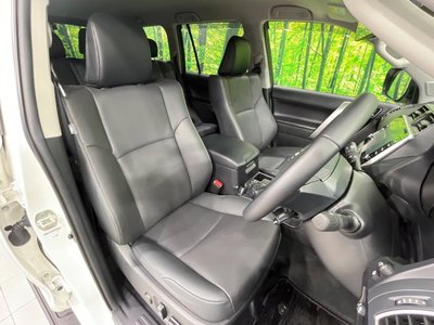 TOYOTA LAND CRUISER PRADO - 8