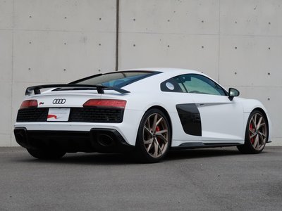 AUDI R8 - 4