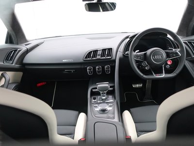 AUDI R8 - 6