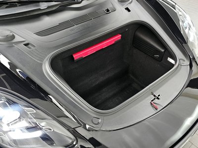 PORSCHE 718 BOXSTER - 7