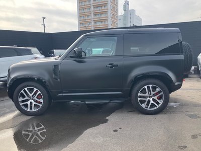 LAND ROVER DEFENDER - 8