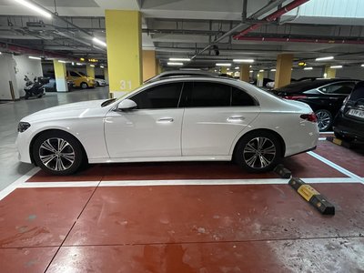 MERCEDES-BENZ E-CLASS - 1