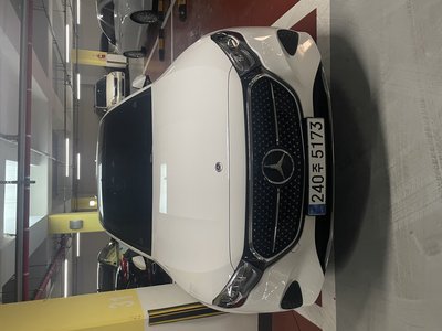 MERCEDES-BENZ E-CLASS - 2