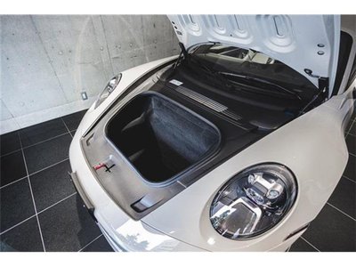 صورة 8 لـ 2023 Porsche 911