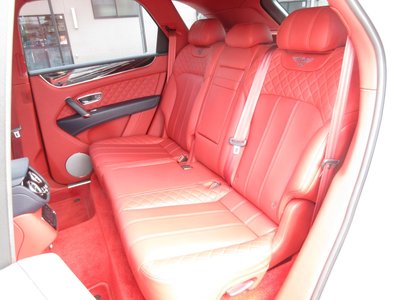 صورة مصغرة 107 لـ 2017 Bentley BENTAYGA