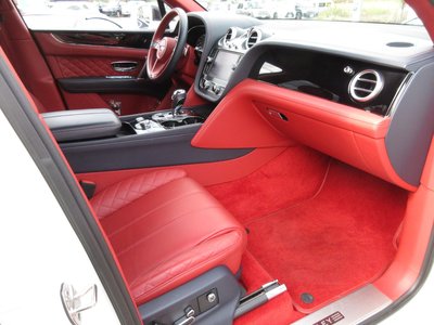 صورة مصغرة 16 لـ 2017 Bentley BENTAYGA
