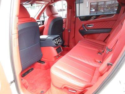 صورة مصغرة 21 لـ 2017 Bentley BENTAYGA