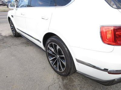 صورة مصغرة 64 لـ 2017 Bentley BENTAYGA