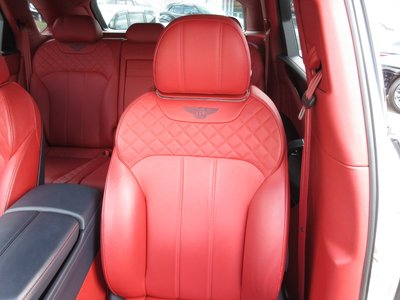 صورة مصغرة 85 لـ 2017 Bentley BENTAYGA