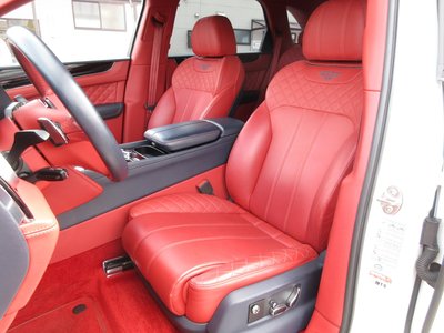 صورة مصغرة 81 لـ 2017 Bentley BENTAYGA