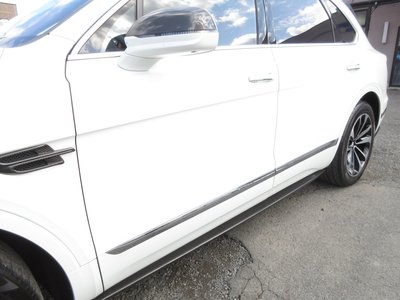 صورة مصغرة 59 لـ 2017 Bentley BENTAYGA
