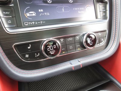 صورة مصغرة 99 لـ 2017 Bentley BENTAYGA