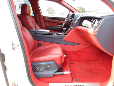 صورة مصغرة 103 لـ 2017 Bentley BENTAYGA