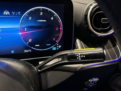 صورة 9 لـ 2023 Mercedes-BENZ GLC