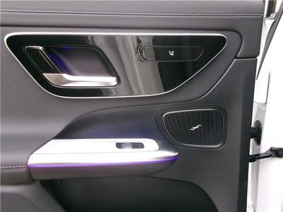 2025 Mercedes-BENZ GLC — миниатюра 37