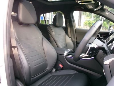 2025 Mercedes-BENZ GLC — миниатюра 22
