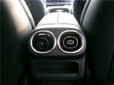 2025 Mercedes-BENZ GLC — миниатюра 46