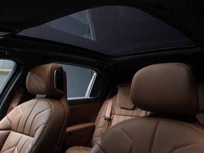 2025 BMW 7 SERIES — миниатюра 25