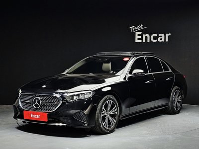 MERCEDES-BENZ E-CLASS - 1
