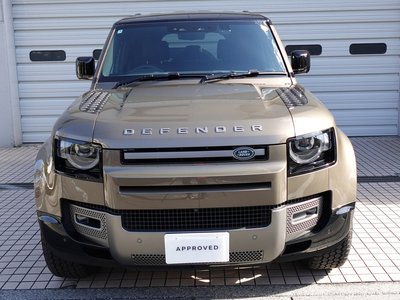 LAND ROVER DEFENDER - 10