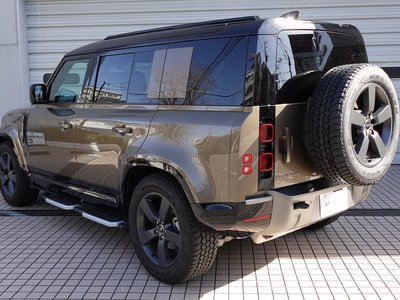 LAND ROVER DEFENDER - 2