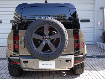 LAND ROVER DEFENDER - 6