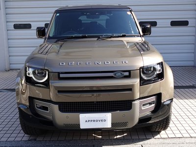 LAND ROVER DEFENDER - 7