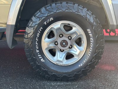 TOYOTA LAND CRUISER 70 - 6