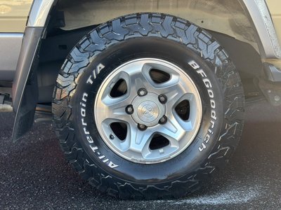 TOYOTA LAND CRUISER 70 - 7