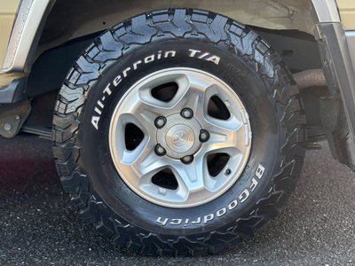 TOYOTA LAND CRUISER 70 - 10