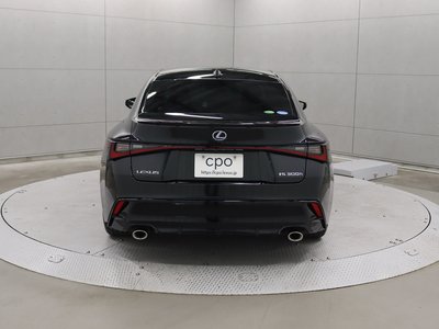 LEXUS IS - 3