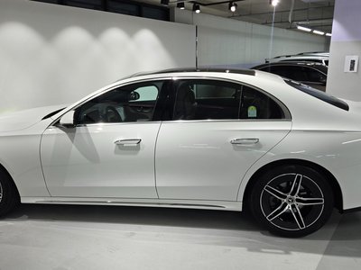 MERCEDES-BENZ E-CLASS - 8