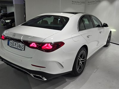 MERCEDES-BENZ E-CLASS - 3