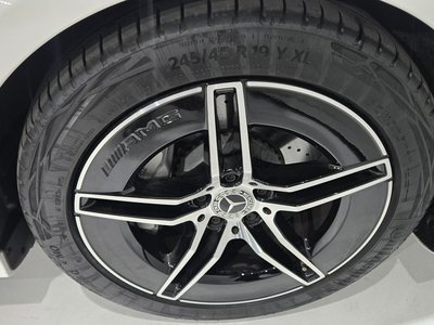 MERCEDES-BENZ E-CLASS - 6