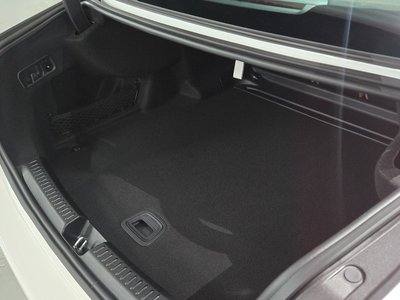 MERCEDES-BENZ E-CLASS - 10