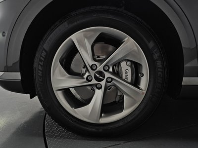 2026 Genesis GV70 photo 7