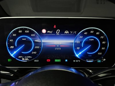 MERCEDES-BENZ EQE - 8