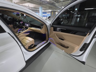 2018 Porsche PANAMERA — миниатюра 11